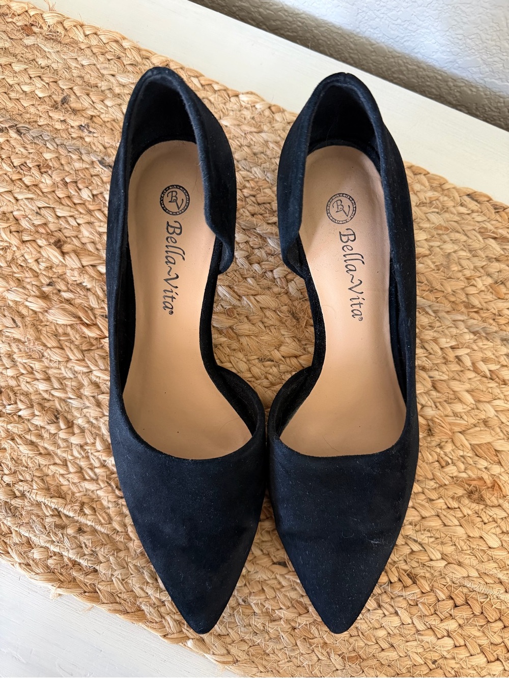 Bella Vita Black Suede Pointed Toe Pumps